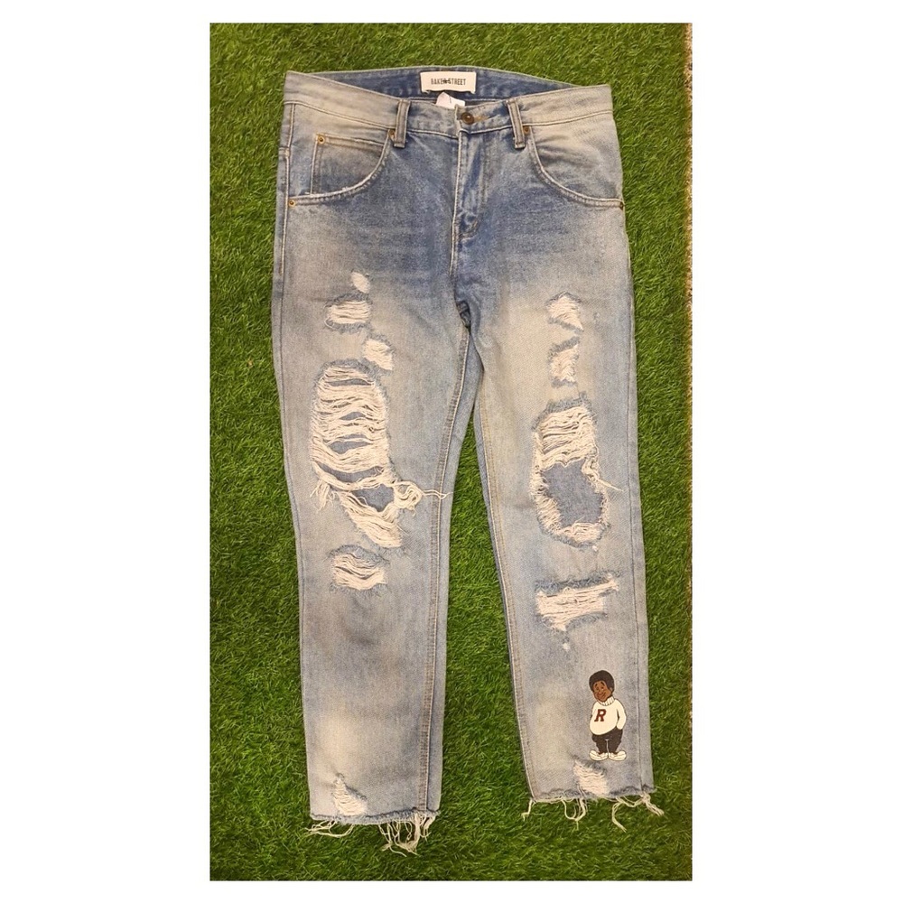 Women’s ripped Denim Jeans-New✨ - Picture 2 of 9
